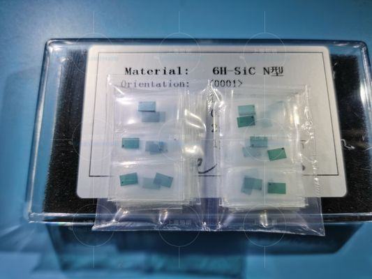 Enig Kristal 5*5mm 6 H-N Polished Silicon Carbide Wafeltje