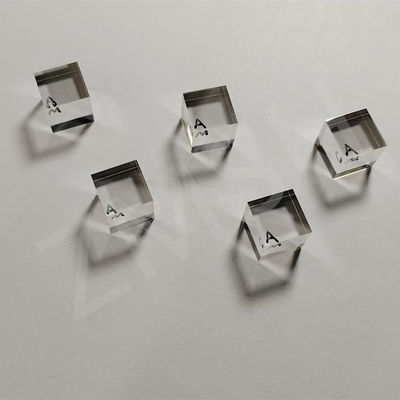 10x10x10mmt Transparante SiC-optische lens 4H-SEMI Hardheid 9,0 maatvorm