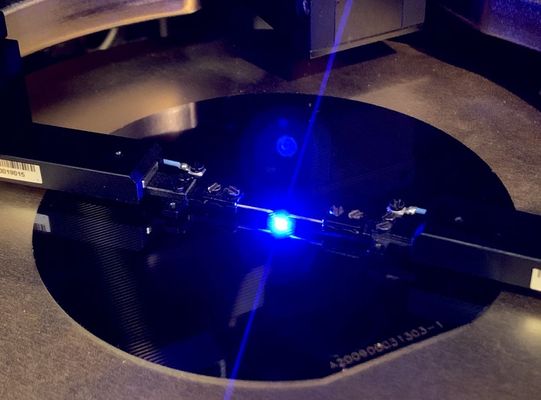 Goede prijs Dia 200mm AlGaN-Wafeltjen Type van Si Epi voor Micro- LEIDENE 6 Duim online